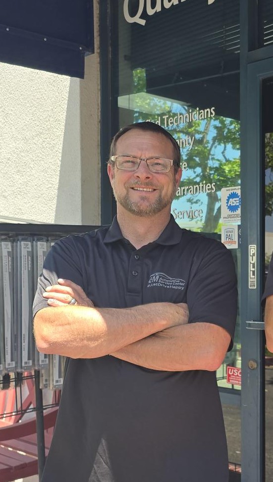 Auto Shop's Logo | L & M Automotive Service Center